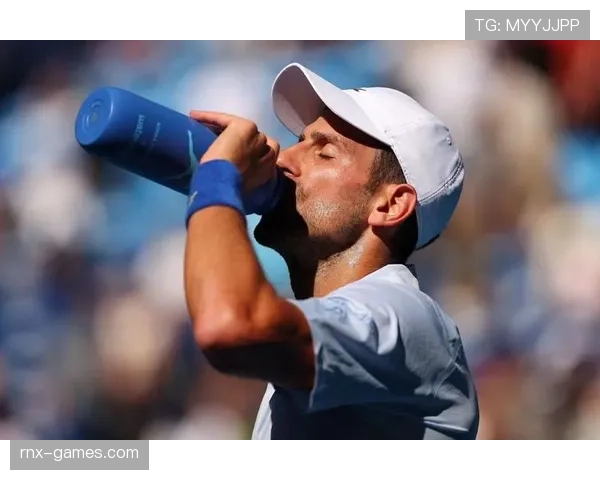 德约球场上像个皇帝，生活中却藏着普通人想不到的小秘密！